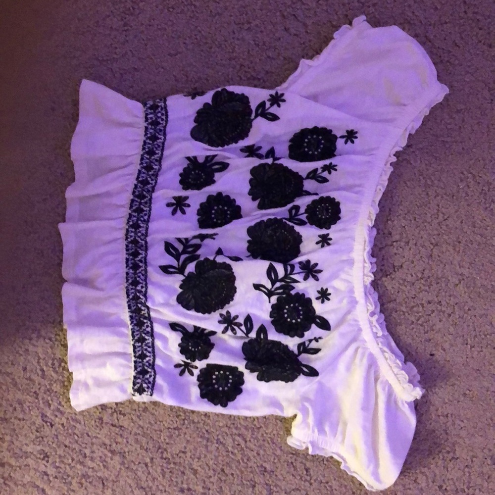 American eagle off the shoulder shirt